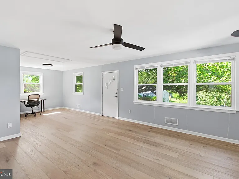 3141 Clayborne Ave — Photo 13