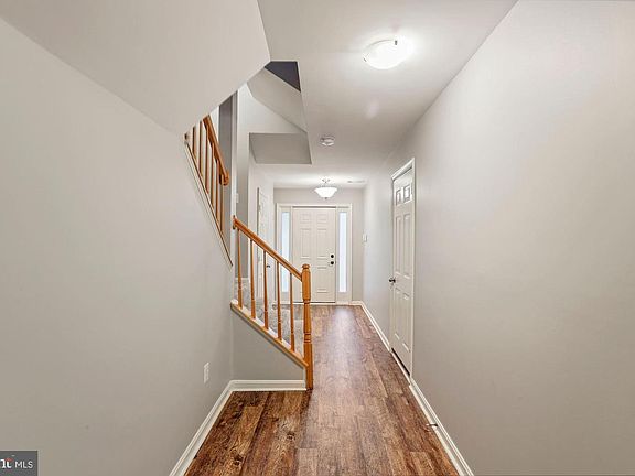 3rd image of 5594 Jowett Ct