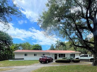 950 Viera Ave, Coral Gables, FL 33146
