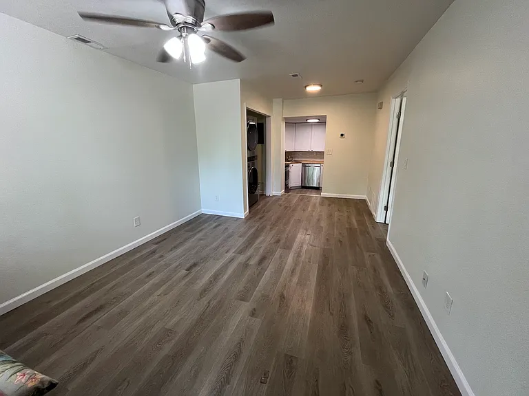 839 E Costilla St #B — Photo 6