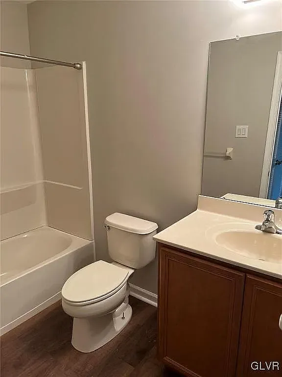 3 bed, 2.5 bath, 1828 sqft, $2,650 — Photo 1