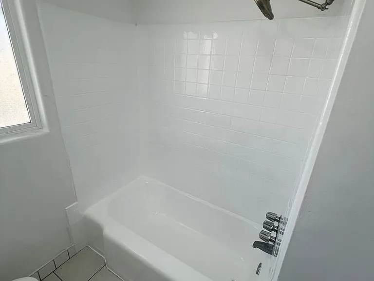 1935 Cloverfield Blvd — Photo 14
