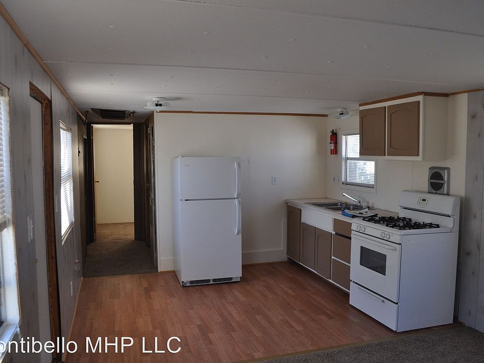 2nd image of 10804 Central Ave SE Trlr 04