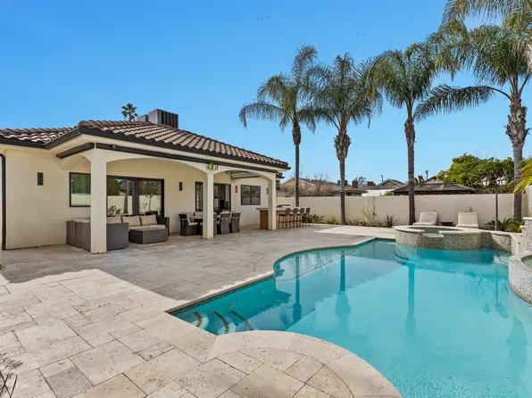 12419 Erwin St, Valley Glen, CA 91606