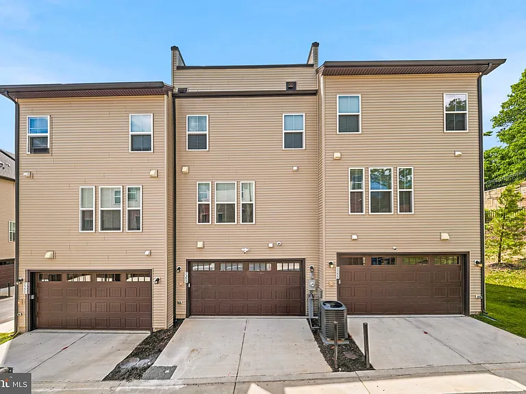 7353 Mountaineer Dr — Photo 38