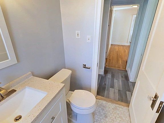 4th image of 75 Forest Hills St Floor 3