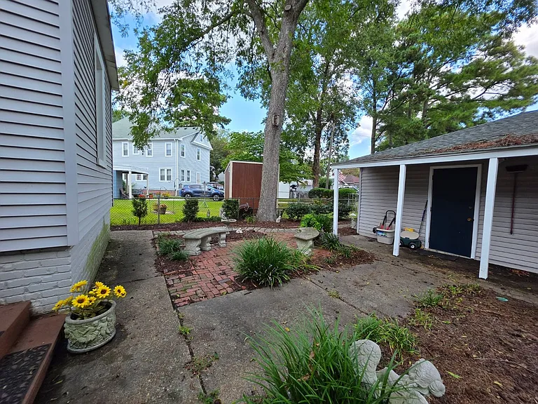 132 Orleans Cir #3 — Photo 4