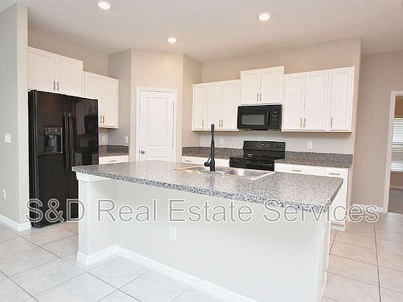 3rd image of 5643 Keaton Springs Dr