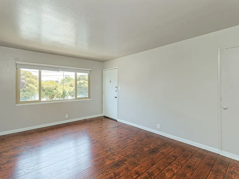 3405 Dimond Ave — Photo 15