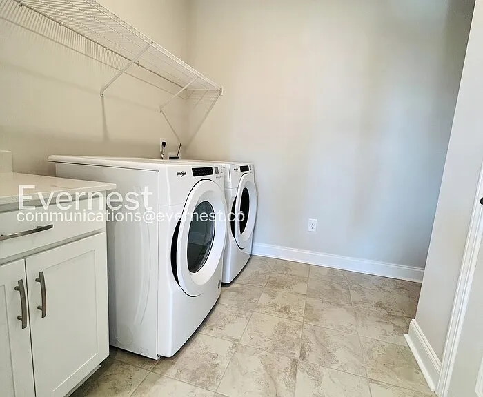828 Goswell Dr #4 — Photo 11