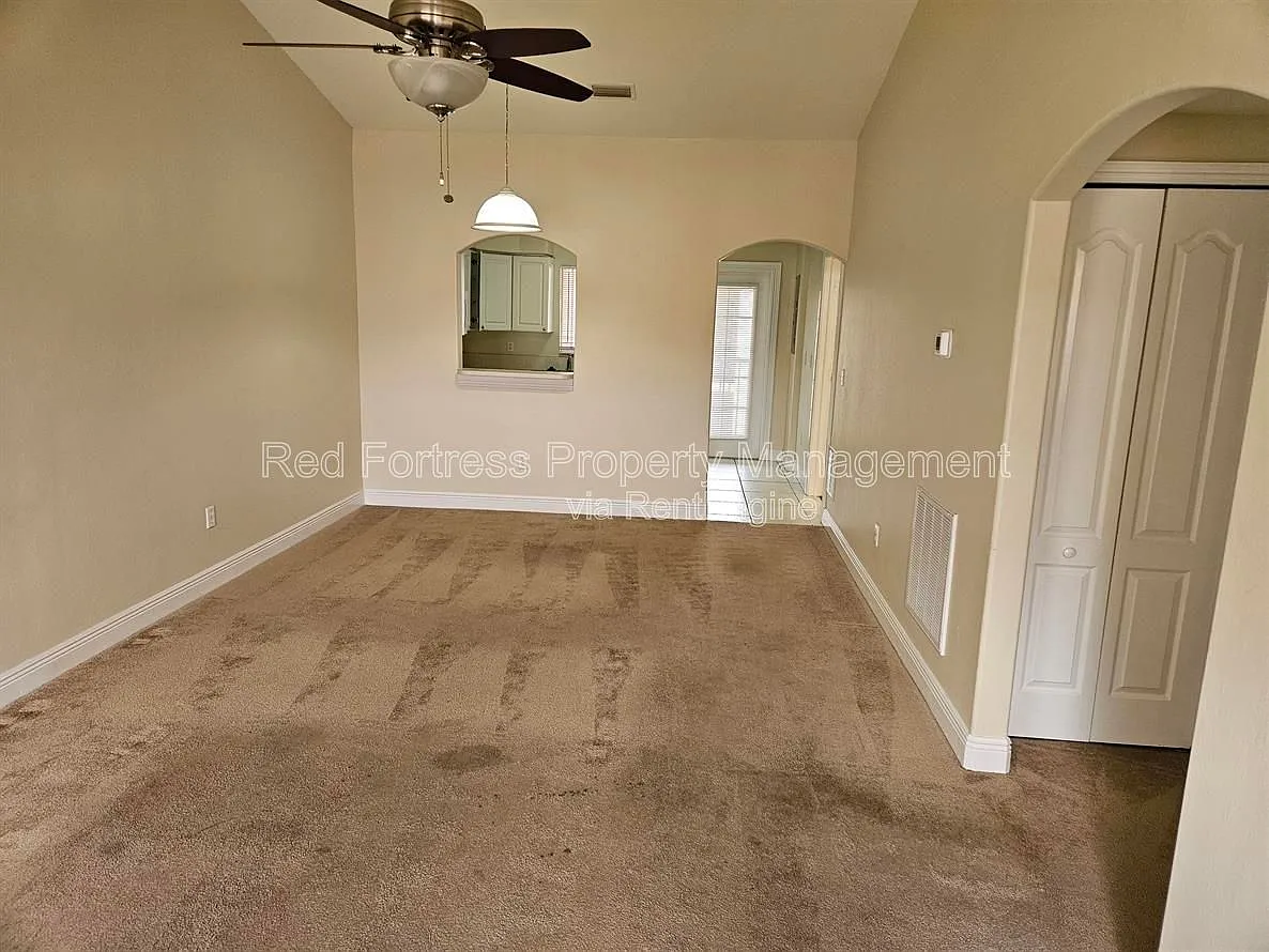 2 bed, 2.0 bath, $1,099 — Photo 2