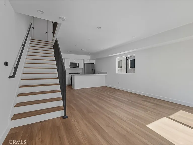 14165 Erwin — Photo 14