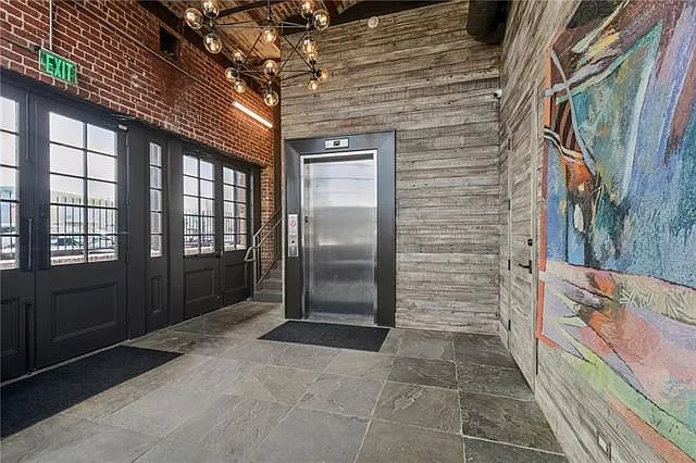 Building Photo - 208 Bienville St #5