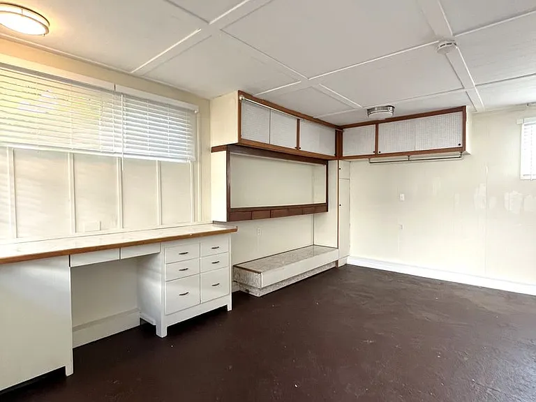 2310 Walnut St — Photo 26