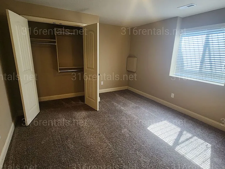 5645 N Lycee Ct — Photo 17