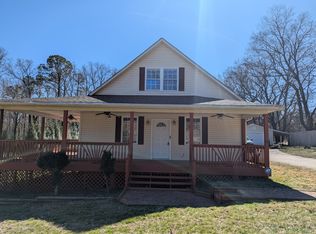 4531 Centralia Rd, Chester, VA 23831