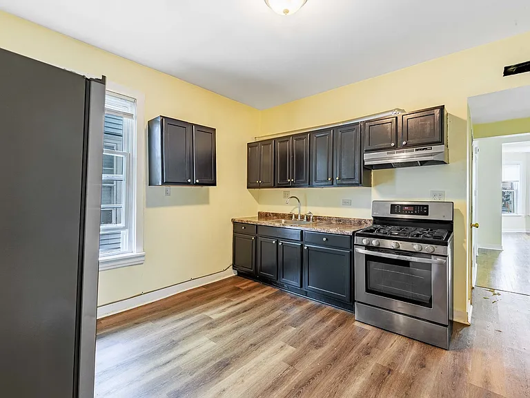 4847 W Potomac Ave #2 — Photo 13