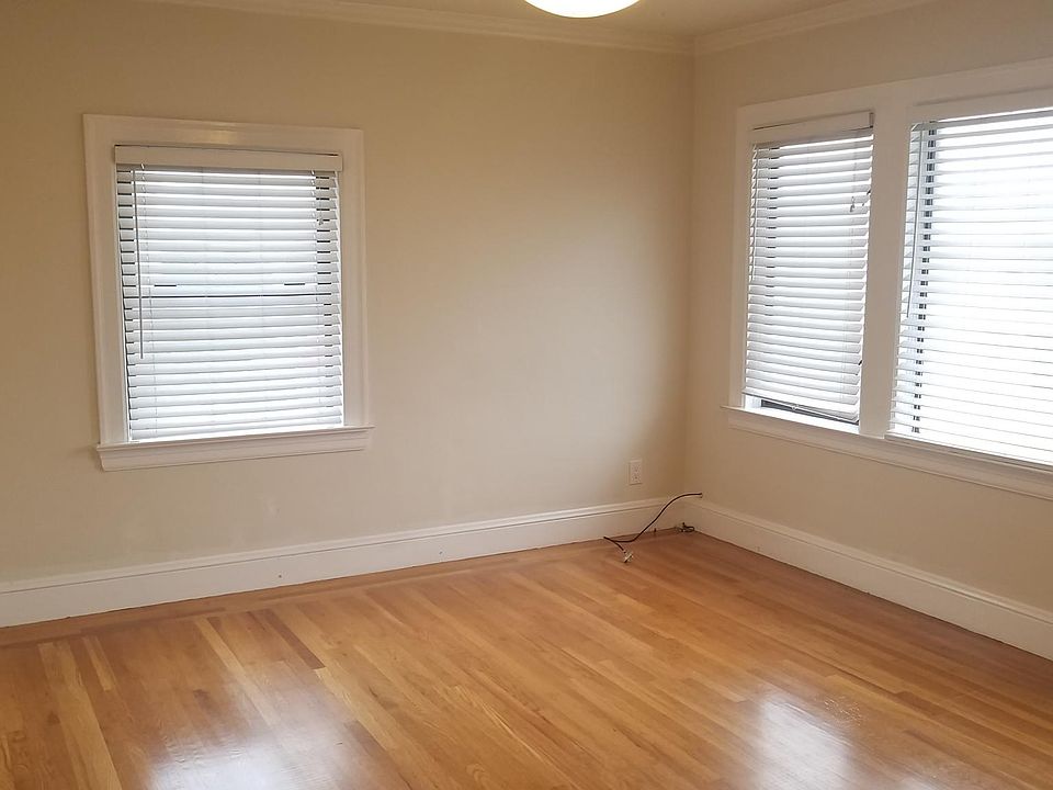 2nd image of 595 London St
