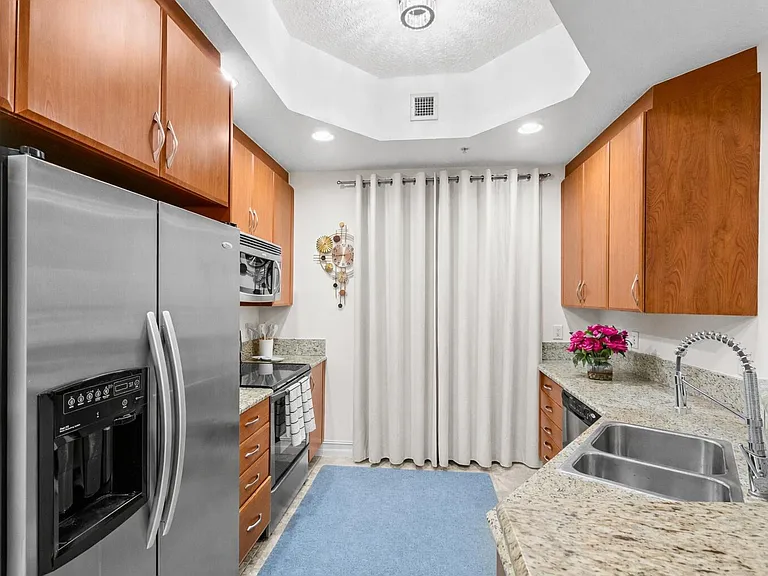 701 S Olive Ave #807 — Photo 10