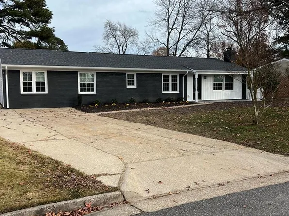 3804 Charter Oak Rd, Virginia Beach, VA 23452