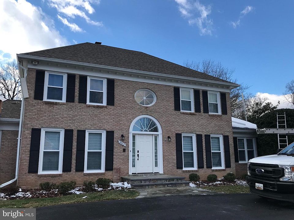 1st image of 8452 Clover Leaf Dr