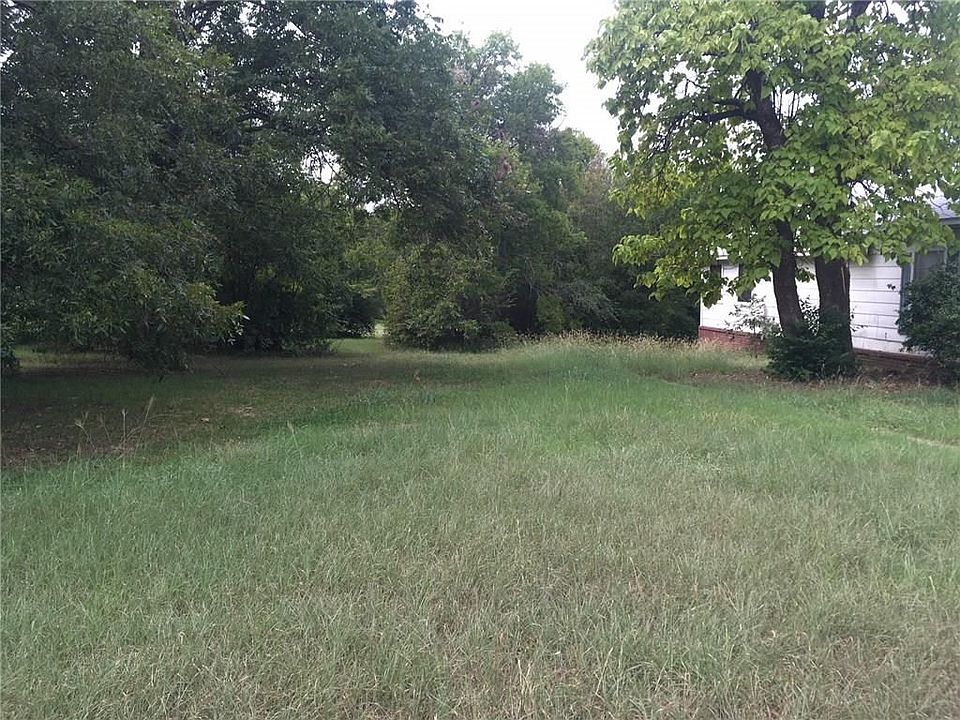 1st image of 1000 S Gribble St