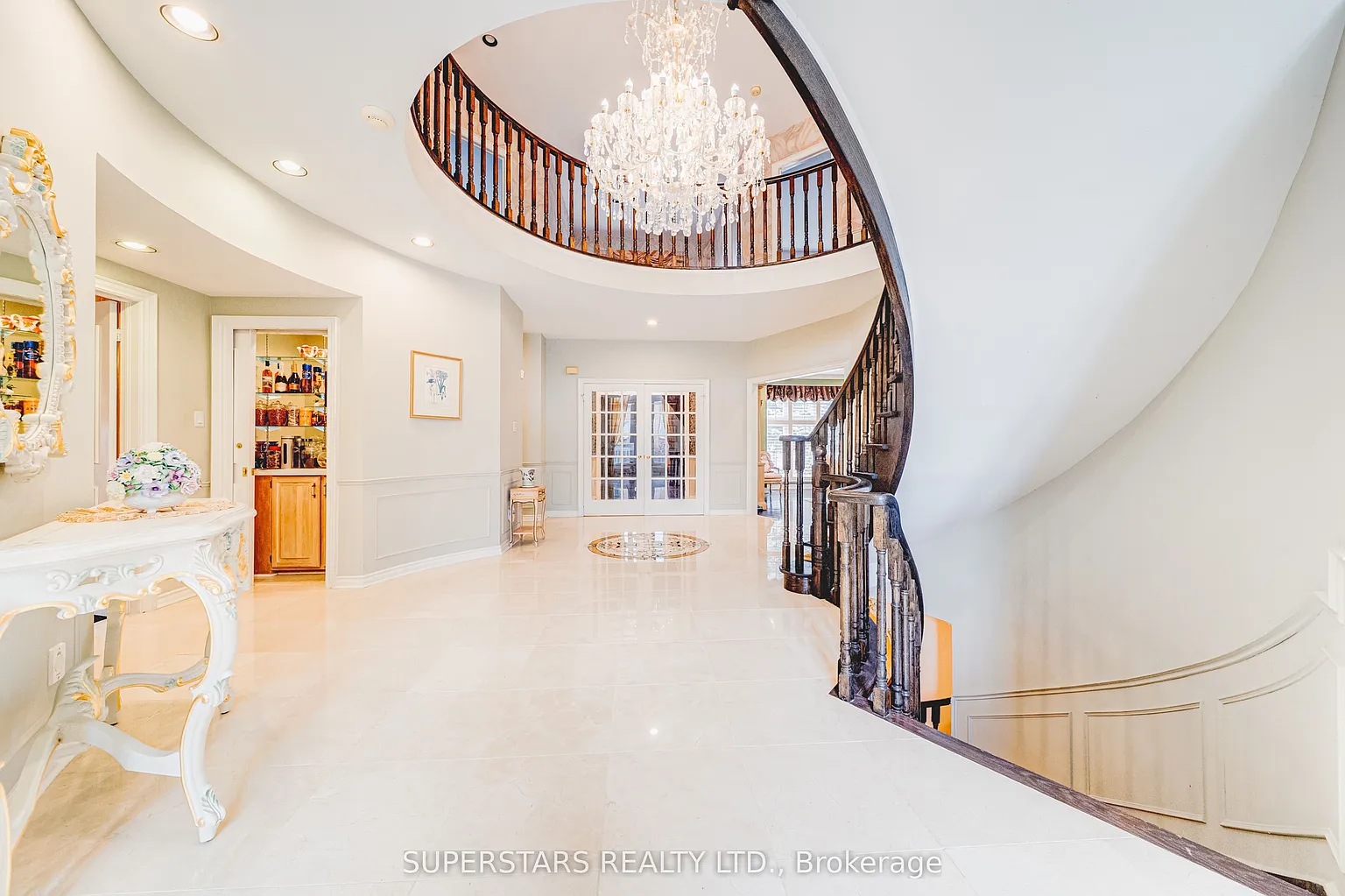 28 Edmund Cres photo 1