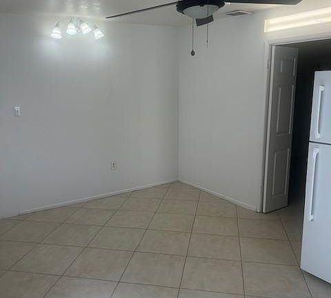 2nd image of 4604 Romola Ave