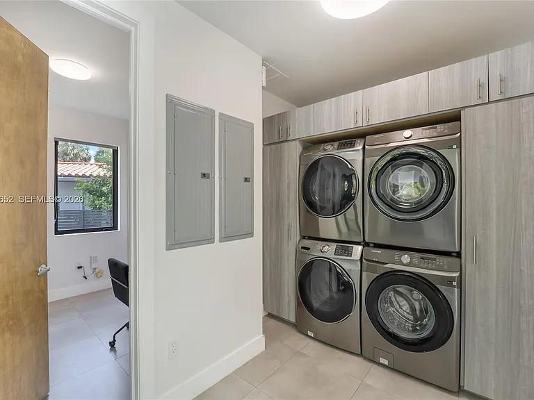 56 Samana Dr — Photo 29