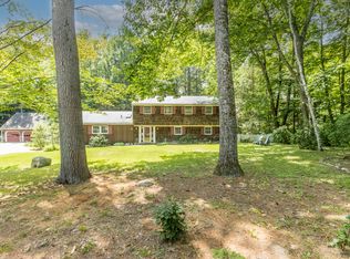7 Merrill Rd, Freeport, ME 04032
