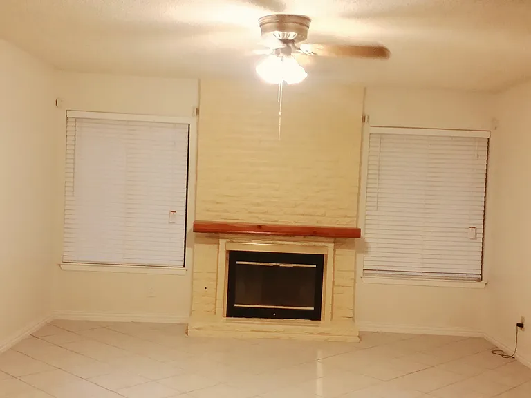 2833 Corrida Ct — Photo 3