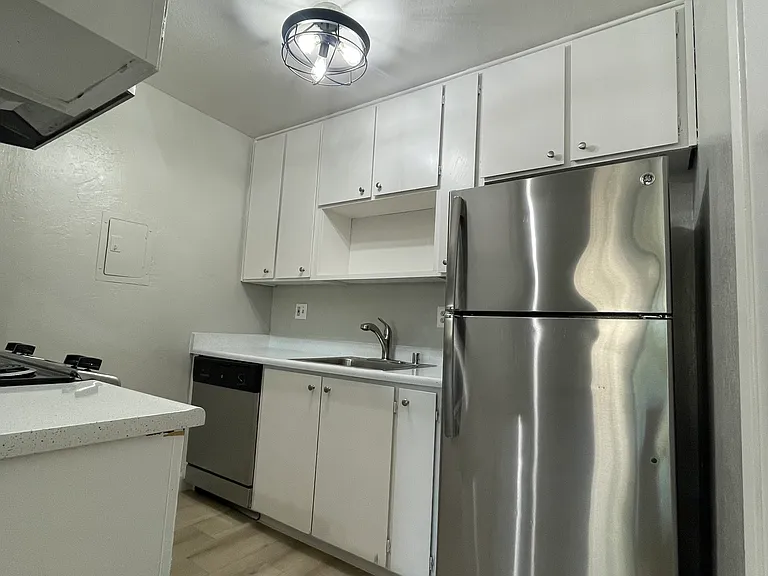 2816 O St #I — Photo 5