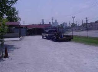 2930 Moore St, Houston, TX 77009