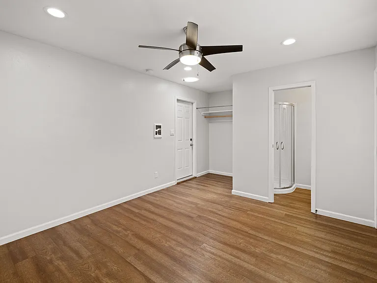 5139 Ewing St — Photo 8