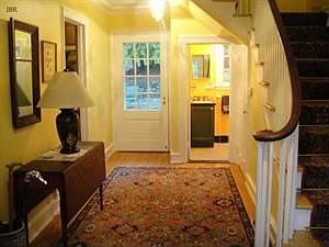 3rd image of 415 Hanshaw Rd