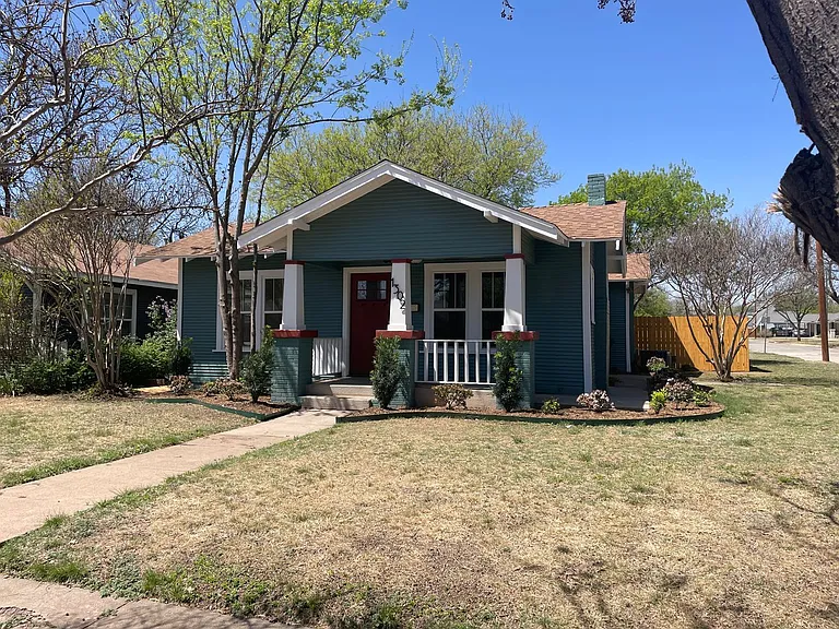 1302 Jeanette St — Photo 13