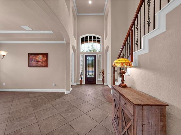 3rd image of 167 N Vershire Cir