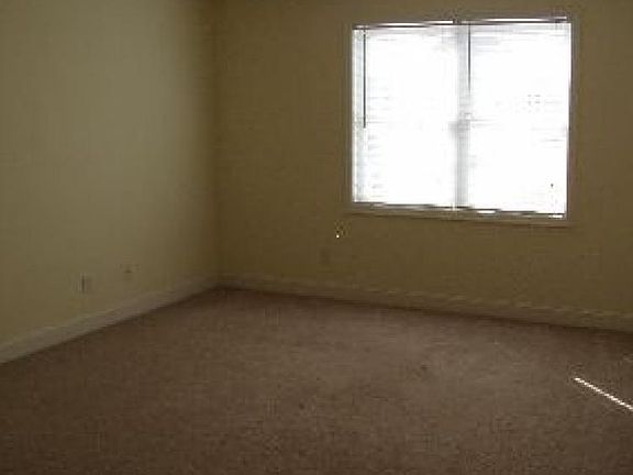 4th image of 113 Blenheim Dr