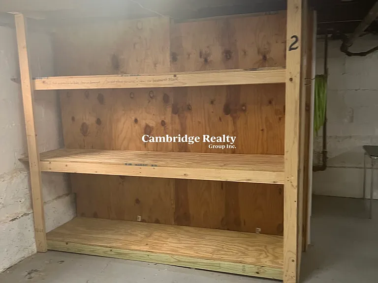 20 Henley St — Photo 25