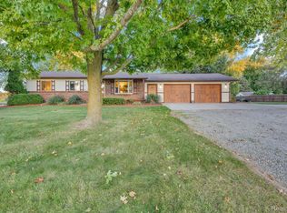 11056 N Irish Rd, Otisville, MI 48463