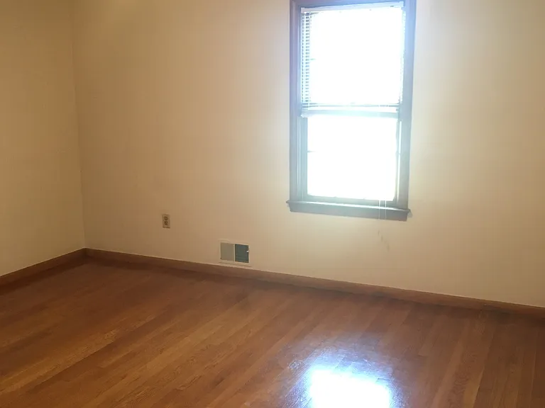 857 Greenwich Ave #7 — Photo 4