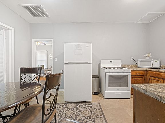 5th image of 767 N 36th St
