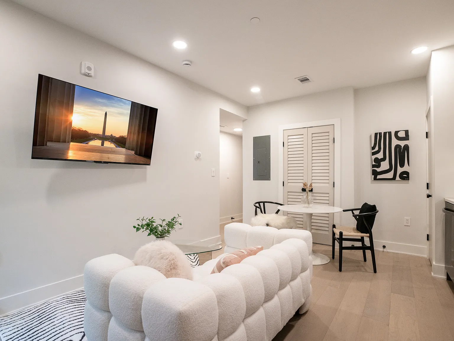 1 bed, 497 sqft, $2,700 — Photo 3