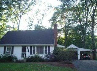 11 Southwood Rd, Enfield, CT 06082