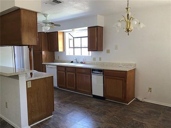 3rd image of 4716 Oarlock Dr