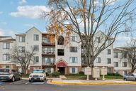 Buttress Ln-S1111-001.jpg