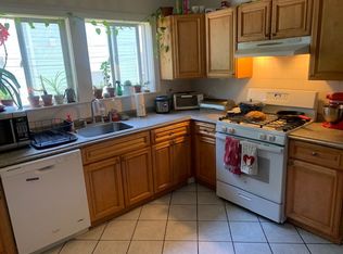 15-17B Boulevard Ter #A15, Allston, MA 02134