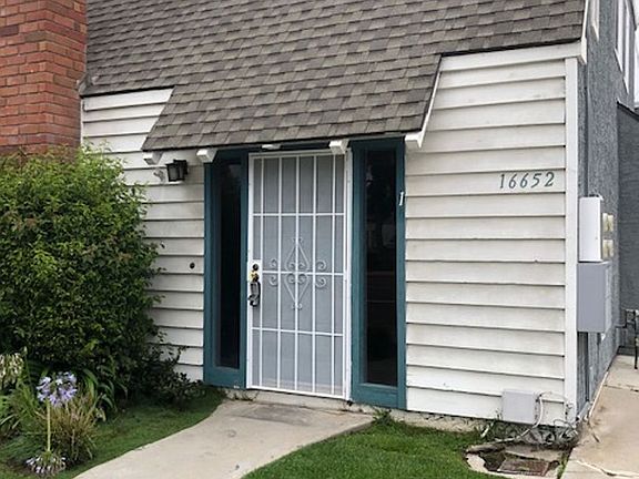 3rd image of 16652 Algonquin St APT 1