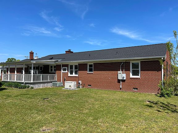 A newer generator in back ensures you always have electricity.