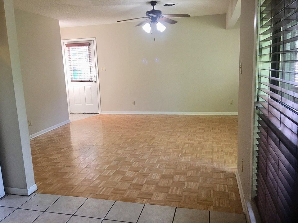 2nd image of 1308 Leonard Dr
